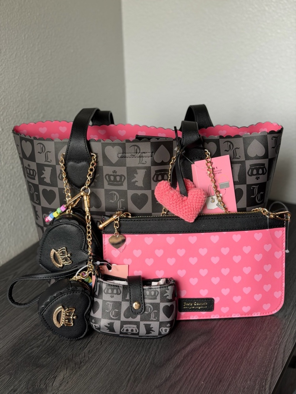 Juicy Couture Sweet break time tote wristlet heart coin pouch beaded liquorice